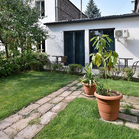 The Nut Guest House Yerevan Luaran gambar