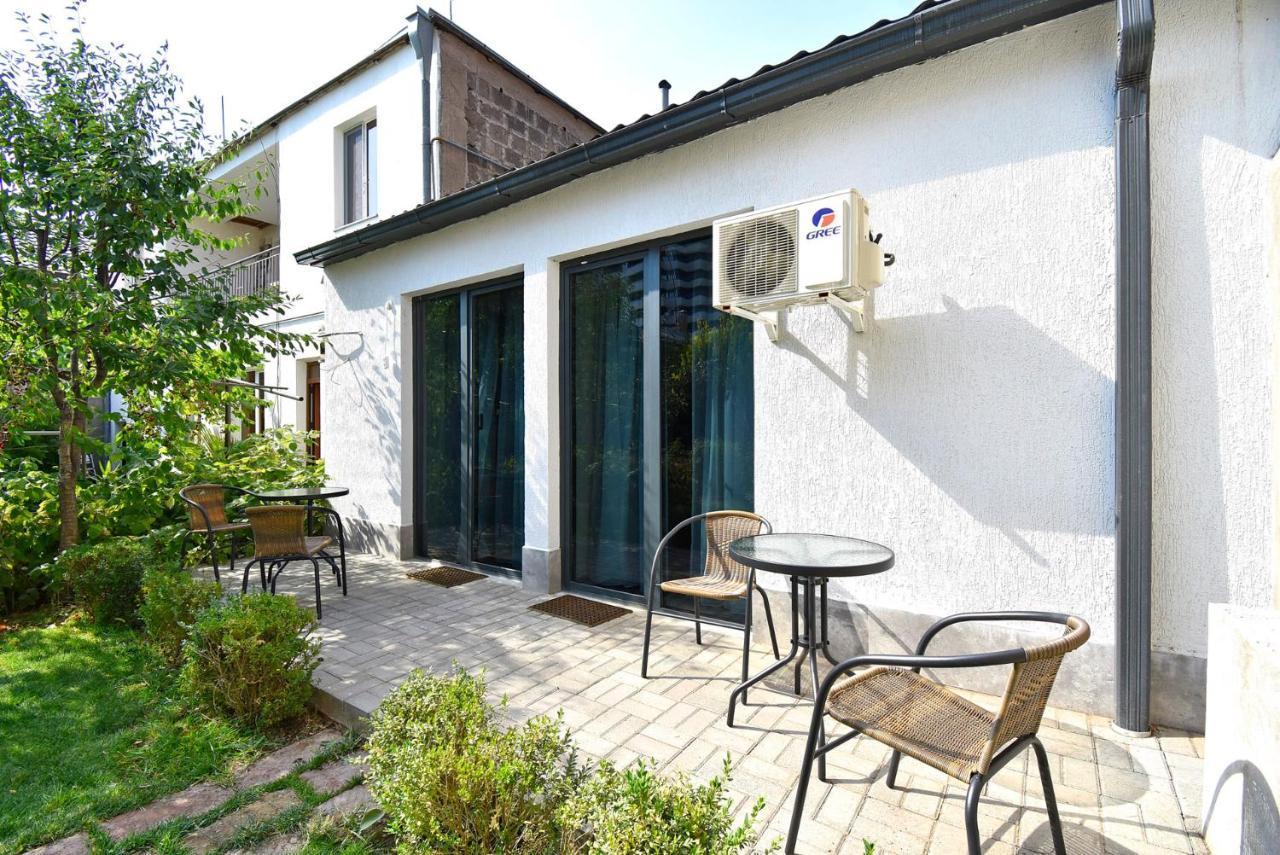 The Nut Guest House Yerevan Luaran gambar